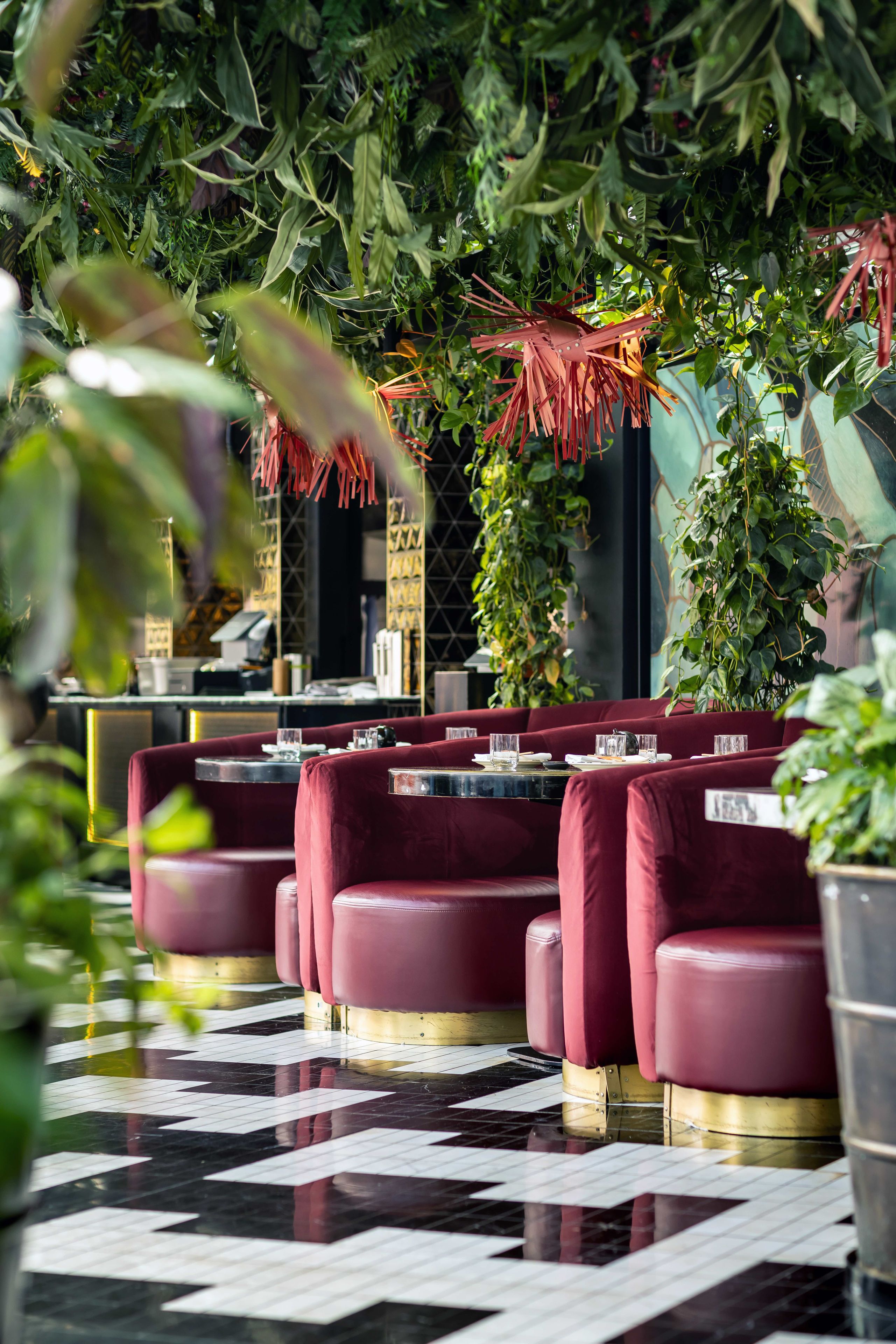 SUSHISAMBA COVENT GARDEN dark red booths