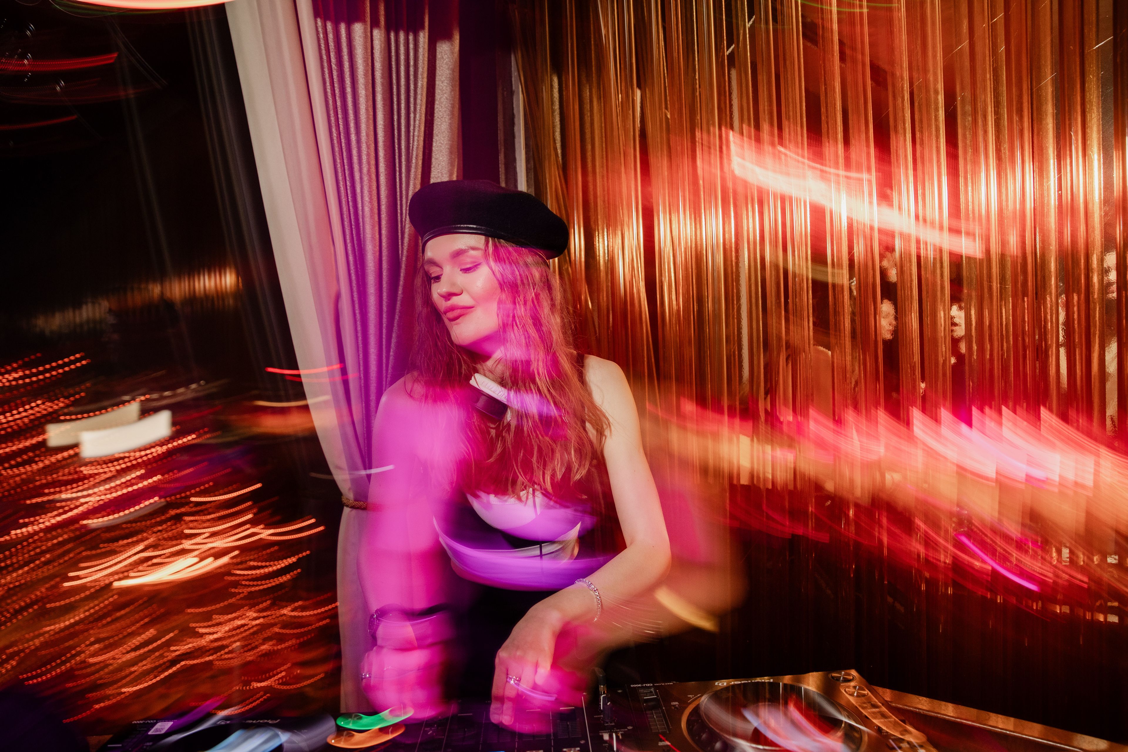 DJ at SUSHISAMBA HERON TOWER