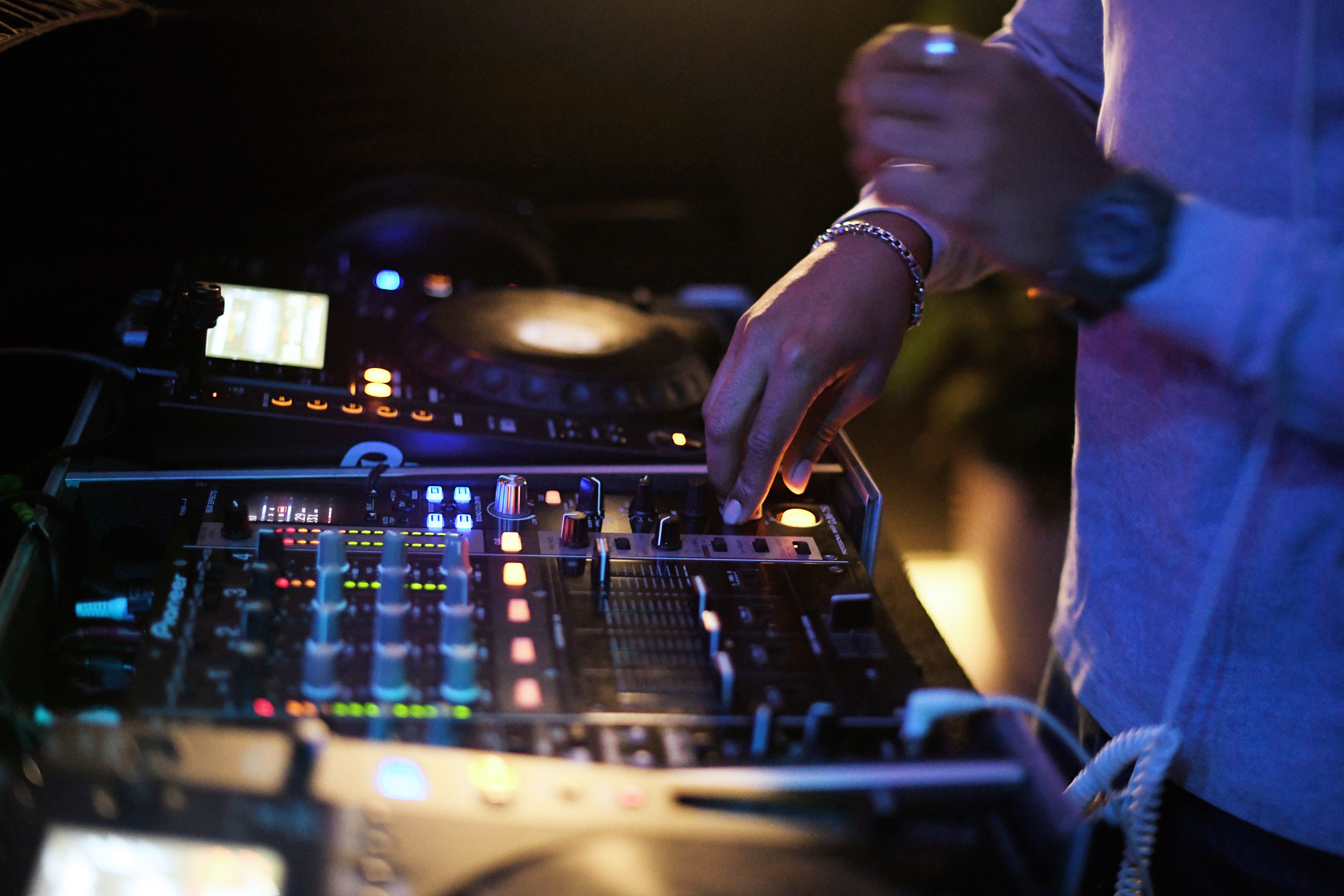 DJ Turntable